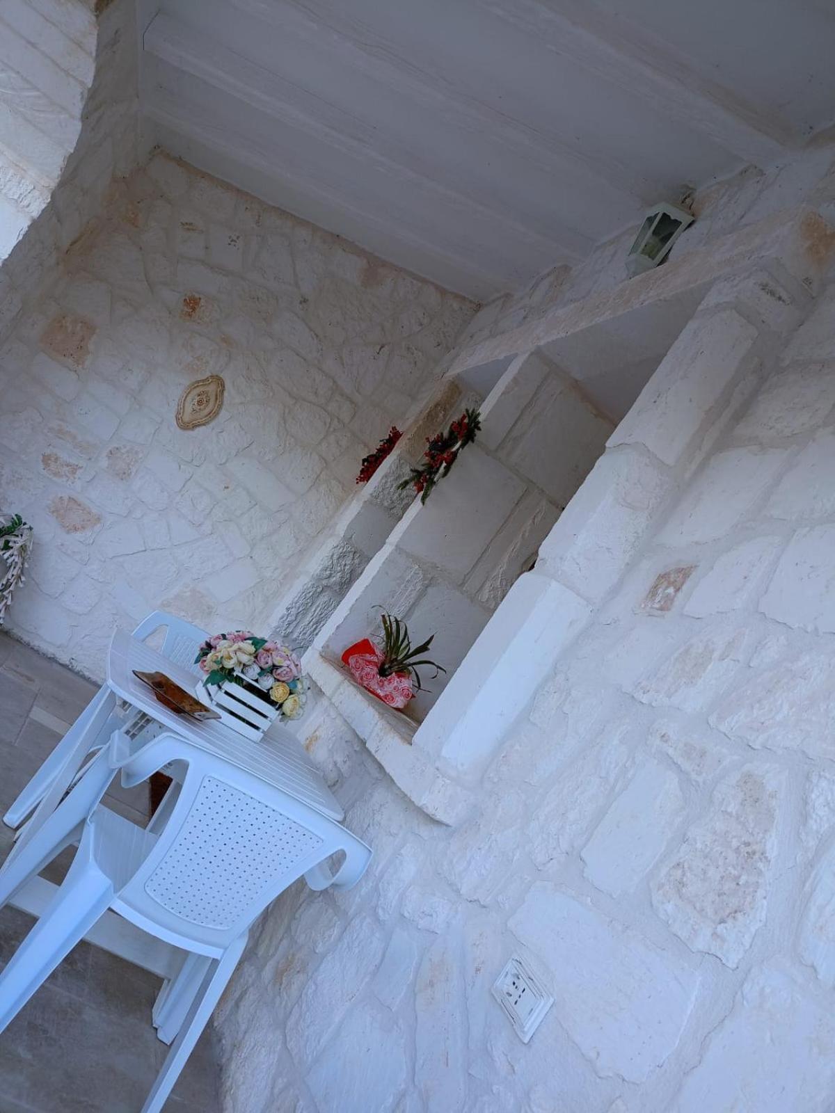 Villa Brachychiton Остуни Екстериор снимка